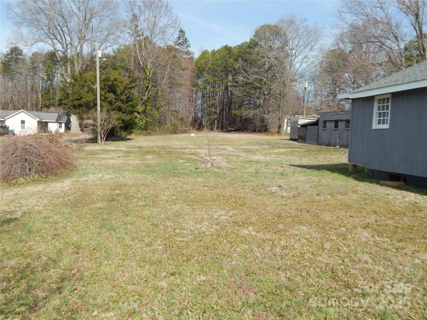 915 Chapel Street, Landis, NC 28088.  MLS# CAR4224519, YatesRealty ID 1001. 