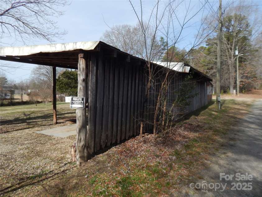 915 Chapel Street, Landis, NC 28088.  MLS# CAR4224519, YatesRealty ID 1001. 