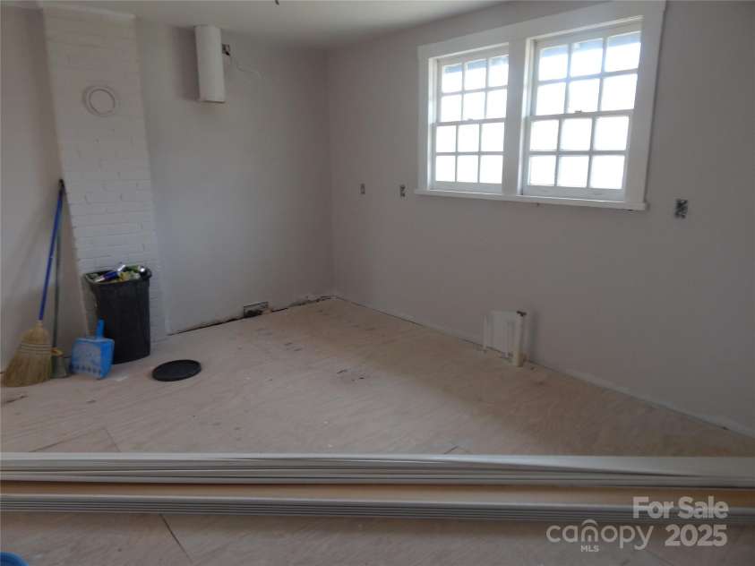 915 Chapel Street, Landis, NC 28088.  MLS# CAR4224519, YatesRealty ID 1001. 