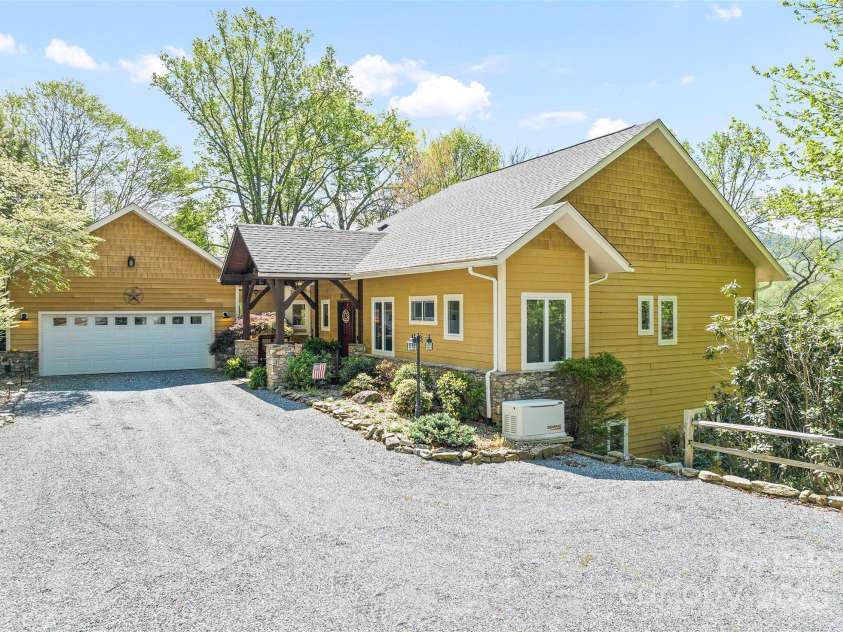 79 Cranberry Lane, Waynesville, NC 28785.  MLS# CAR4245690, YatesRealty ID 10010. Your own private driveway