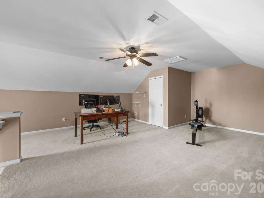 7811 Antique Circle, Waxhaw, NC 28173.  MLS# CAR4358632, YatesRealty ID 10011. 3rd Floor bonus/office