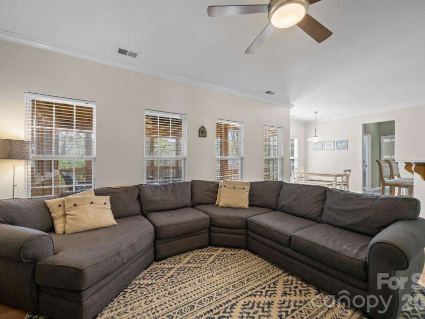 7811 Antique Circle, Waxhaw, NC 28173.  MLS# CAR4358632, YatesRealty ID 10011. 