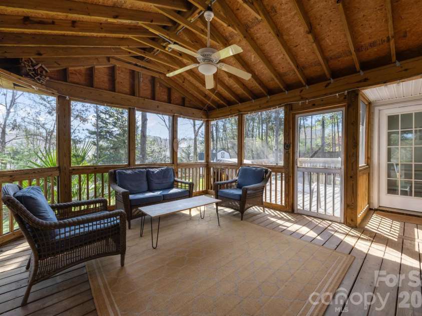 7811 Antique Circle, Waxhaw, NC 28173.  MLS# CAR4358632, YatesRealty ID 10011. 
