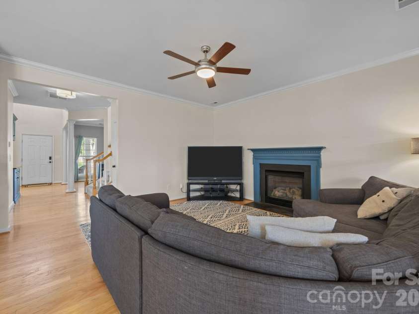 7811 Antique Circle, Waxhaw, NC 28173.  MLS# CAR4358632, YatesRealty ID 10011. Gas log fireplace