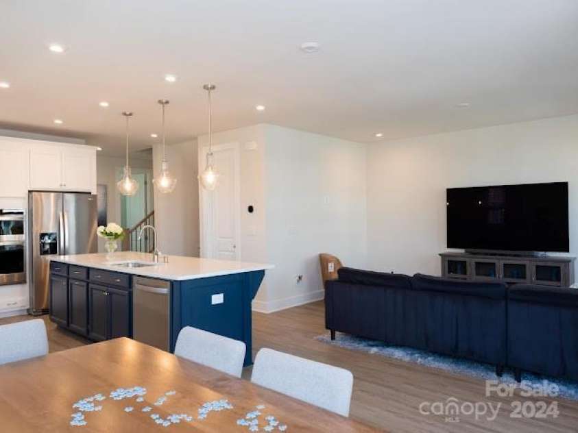 2318 Medley Drive, Charlotte, NC 28262.  MLS# CAR4181659, YatesRealty ID 10012. 