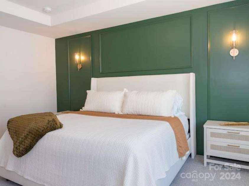 2318 Medley Drive, Charlotte, NC 28262.  MLS# CAR4181659, YatesRealty ID 10012. 