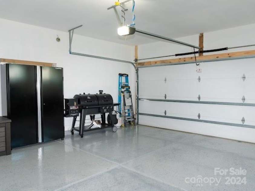 2318 Medley Drive, Charlotte, NC 28262.  MLS# CAR4181659, YatesRealty ID 10012. 