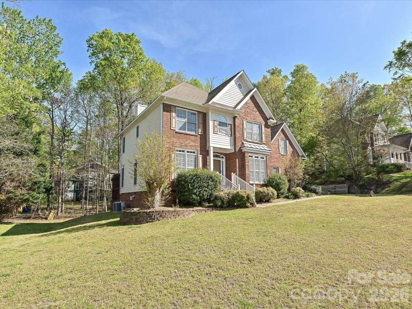 3104 Highgate Drive, Fort Mill, SC 29715.  MLS# CAR4362348, YatesRealty ID 10012. 