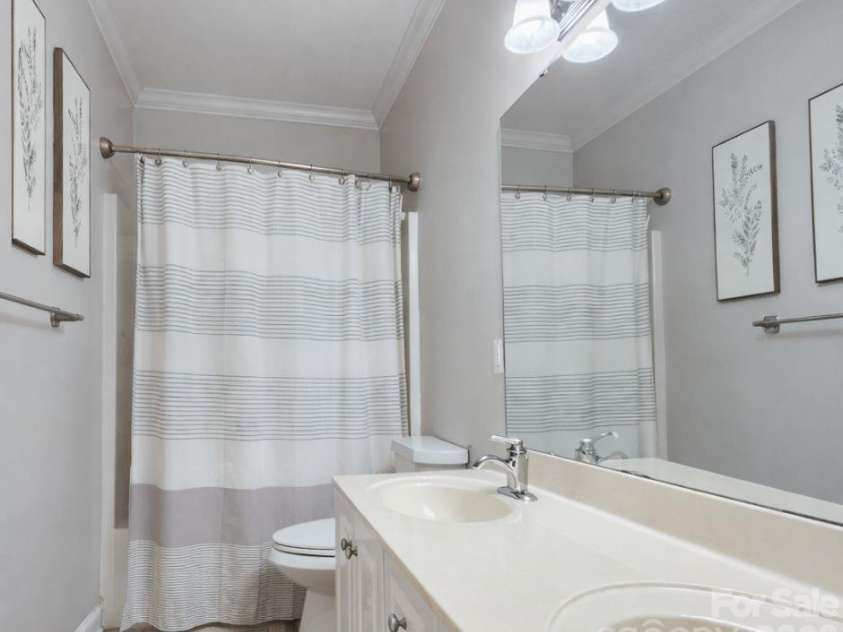 1081 Horse Rock Road, Hickory, NC 28602.  MLS# CAR4294961, YatesRealty ID 10013. 