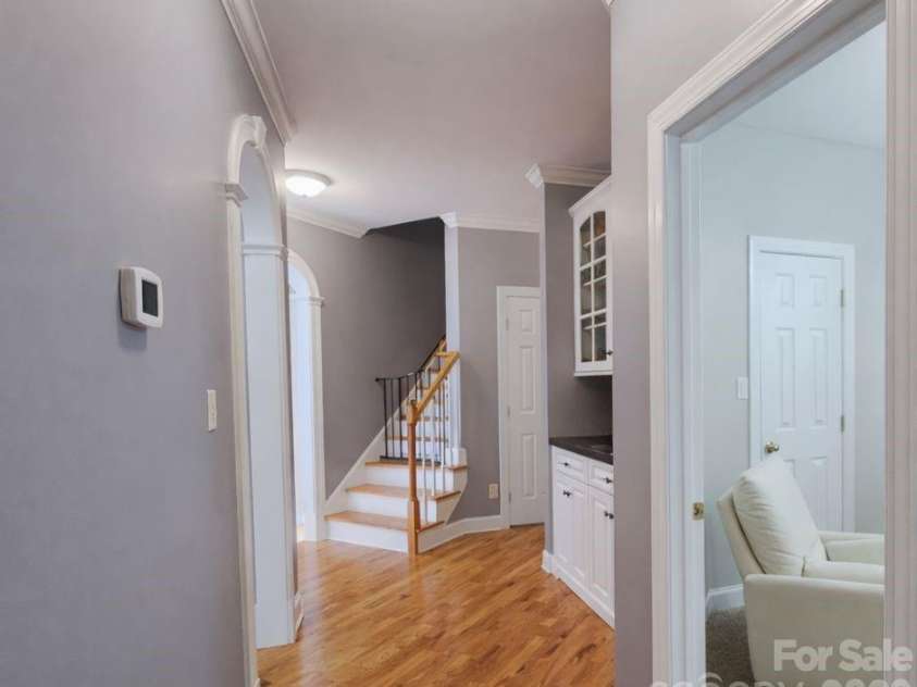 1081 Horse Rock Road, Hickory, NC 28602.  MLS# CAR4294961, YatesRealty ID 10013. 