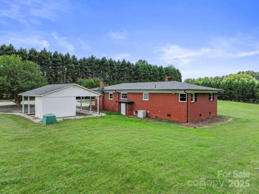 6620 Old Concord Road, Salisbury, NC 28146.  MLS# CAR4154321, YatesRealty ID 10014. 