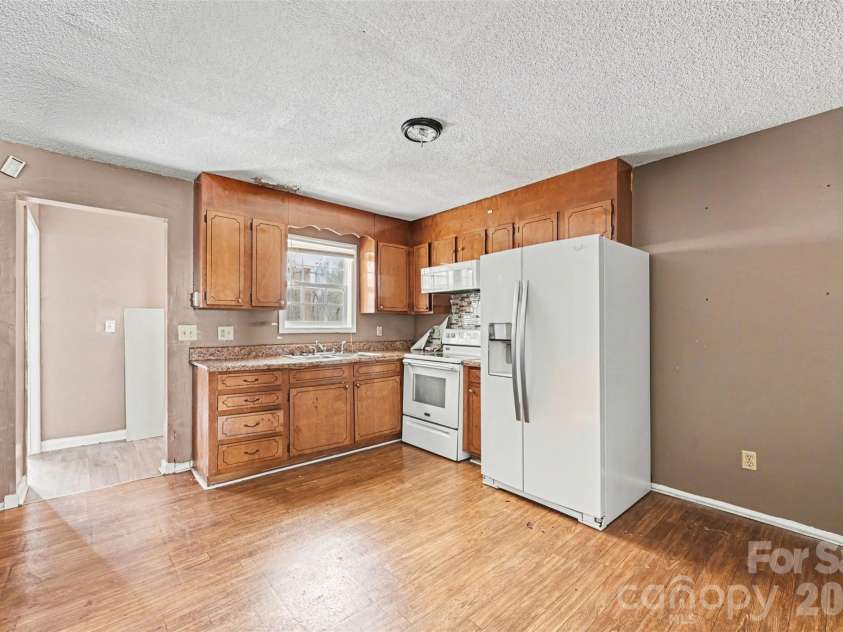400 Boundary Street, East Spencer, NC 28144.  MLS# CAR4347066, YatesRealty ID 10015. Unit B