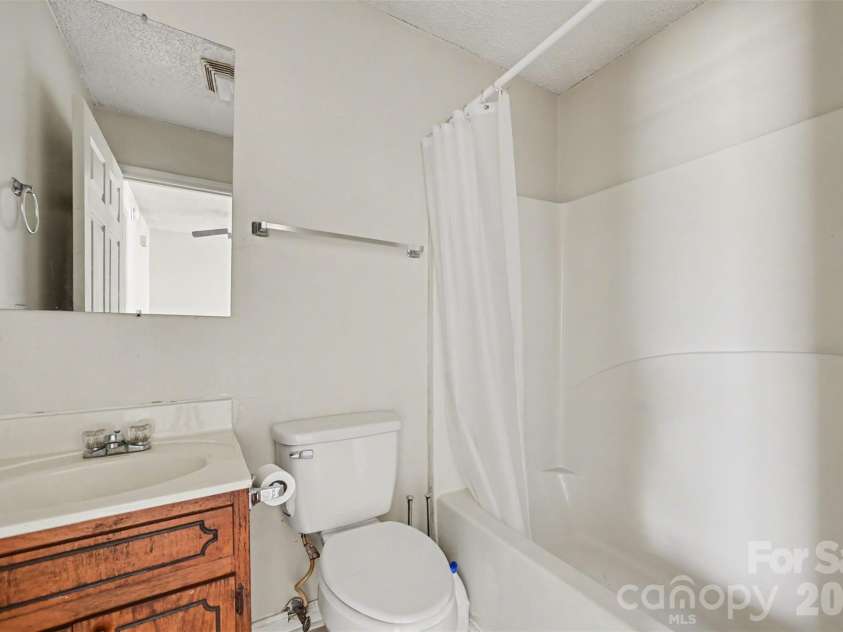 400 Boundary Street, East Spencer, NC 28144.  MLS# CAR4347066, YatesRealty ID 10015. Unit B