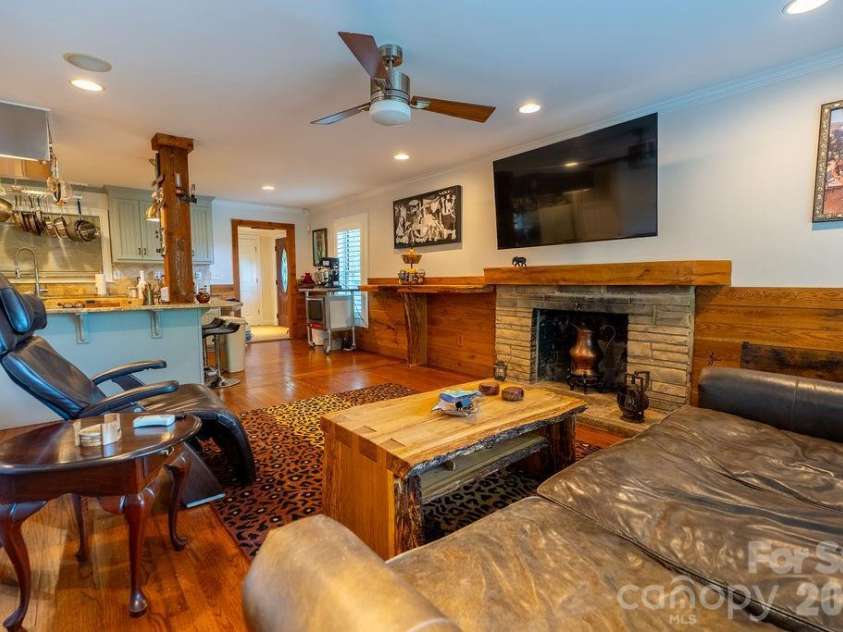 9032 Boyd Drive, Matthews, NC 28105.  MLS# CAR4281009, YatesRealty ID 10016. 