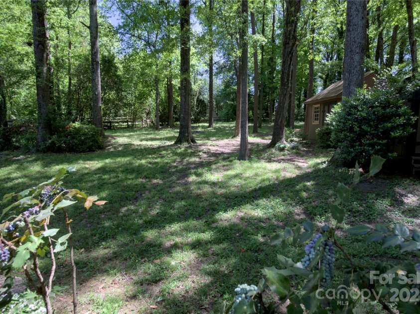 10708 Danesway Lane, Cornelius, NC 28031.  MLS# CAR4247970, YatesRealty ID 10017. 
