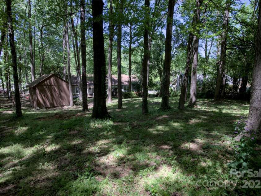 10708 Danesway Lane, Cornelius, NC 28031.  MLS# CAR4247970, YatesRealty ID 10017. 