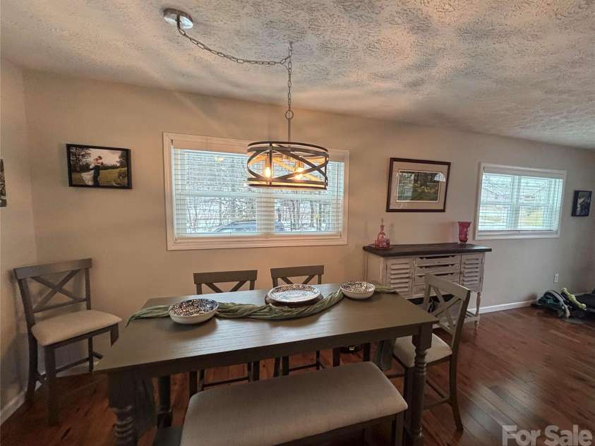 85 Crestwood Circle, Newland, NC 28657.  MLS# CAR4352601, YatesRealty ID 10017. 