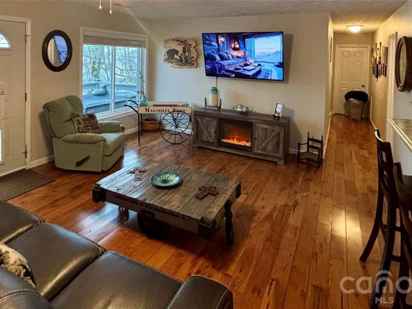 85 Crestwood Circle, Newland, NC 28657.  MLS# CAR4352601, YatesRealty ID 10017. 