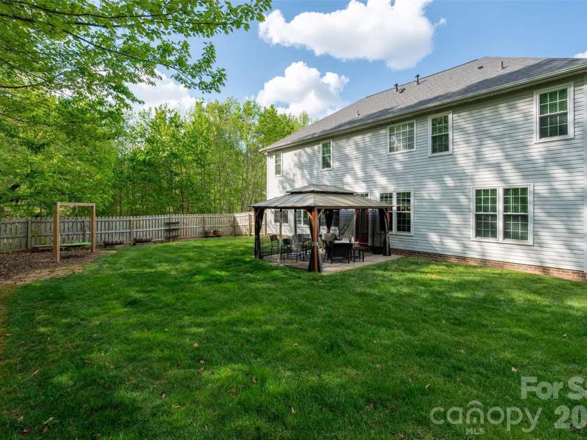 2549 Harlington Lane, Charlotte, NC 28270.  MLS# CAR4366037, YatesRealty ID 10018. 