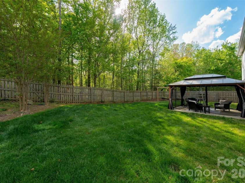 2549 Harlington Lane, Charlotte, NC 28270.  MLS# CAR4366037, YatesRealty ID 10018. 