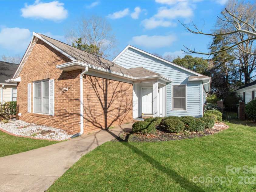 657 Heathridge Road, Rock Hill, SC 29732.  MLS# CAR4237021, YatesRealty ID 10018. 