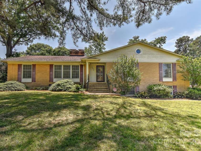 385 Gum Branch Road, Charlotte, NC 28214.  MLS# CAR4253596, YatesRealty ID 10019. 