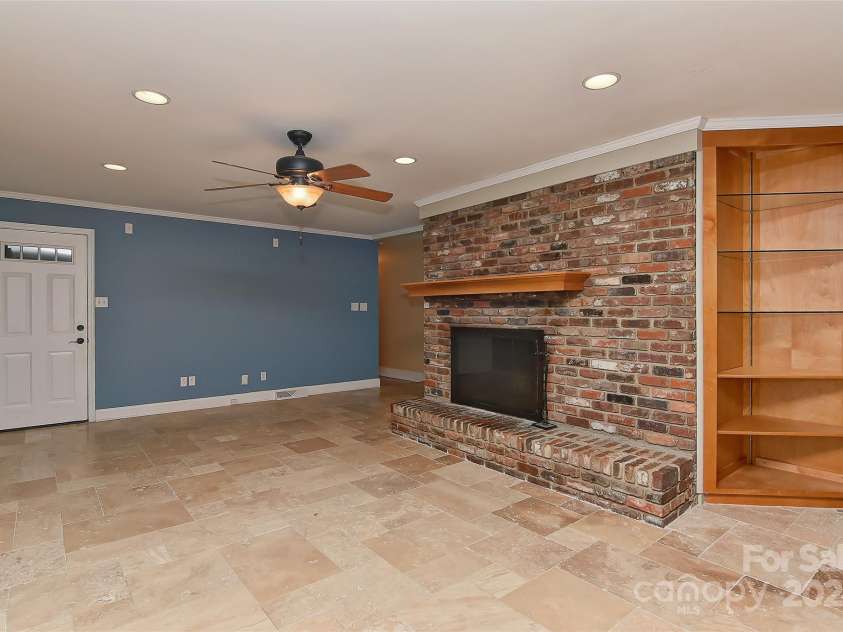 385 Gum Branch Road, Charlotte, NC 28214.  MLS# CAR4253596, YatesRealty ID 10019. 