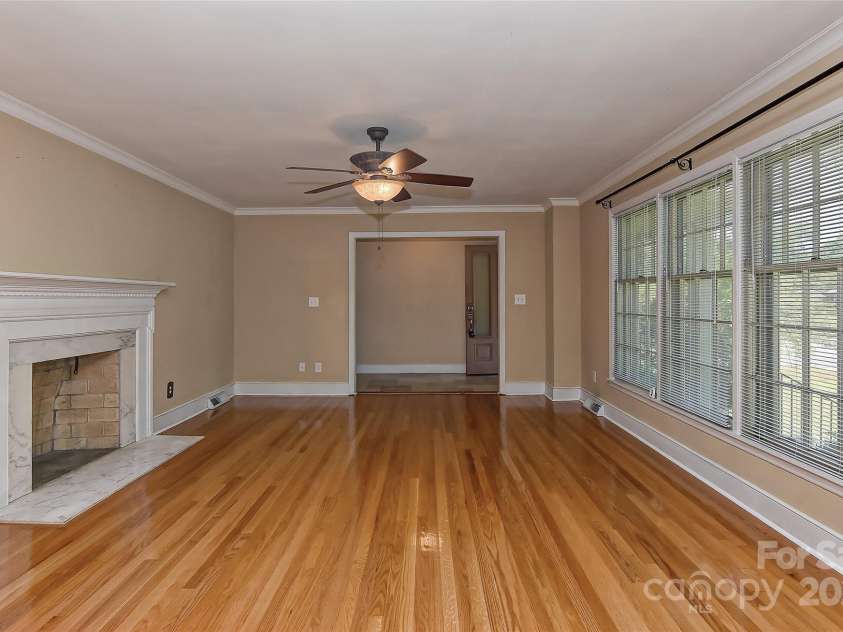 385 Gum Branch Road, Charlotte, NC 28214.  MLS# CAR4253596, YatesRealty ID 10019. 