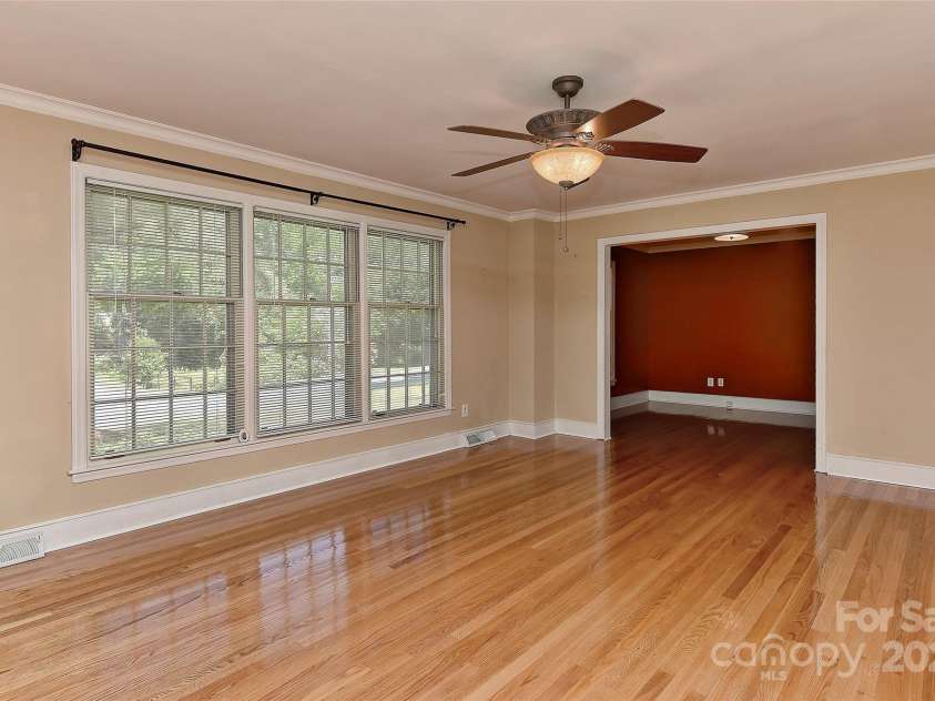 385 Gum Branch Road, Charlotte, NC 28214.  MLS# CAR4253596, YatesRealty ID 10019. 