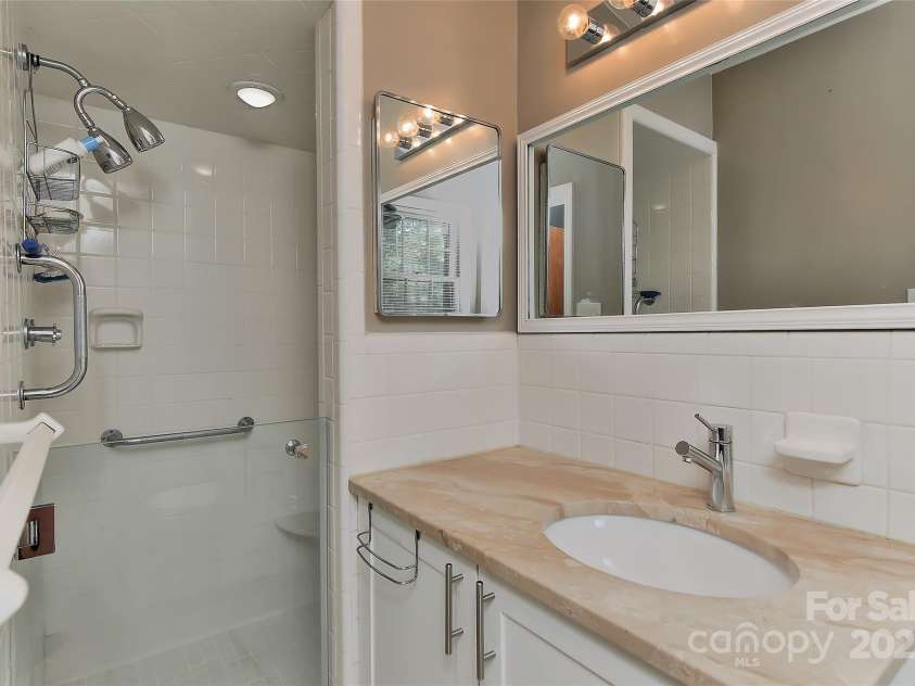 385 Gum Branch Road, Charlotte, NC 28214.  MLS# CAR4253596, YatesRealty ID 10019. 