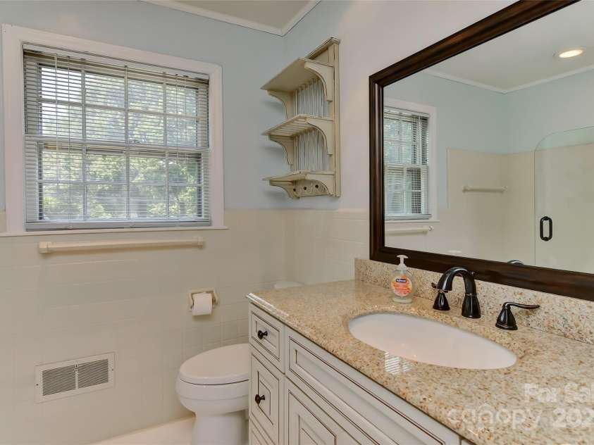 385 Gum Branch Road, Charlotte, NC 28214.  MLS# CAR4253596, YatesRealty ID 10019. 