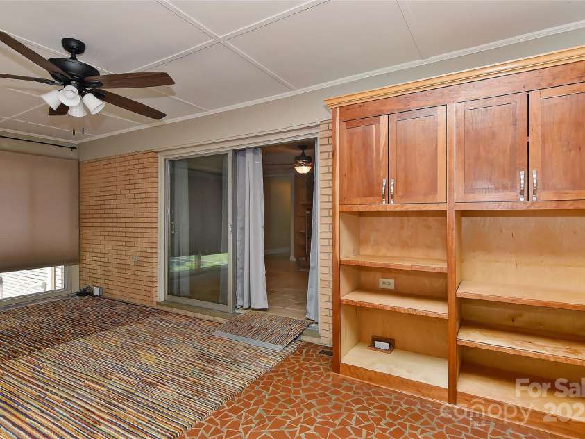 385 Gum Branch Road, Charlotte, NC 28214.  MLS# CAR4253596, YatesRealty ID 10019. 