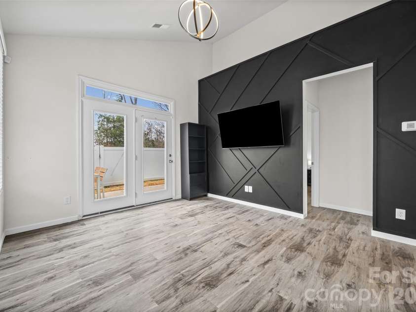 554 Dorman Street, Belmont, NC 28012.  MLS# CAR4345994, YatesRealty ID 10019. 