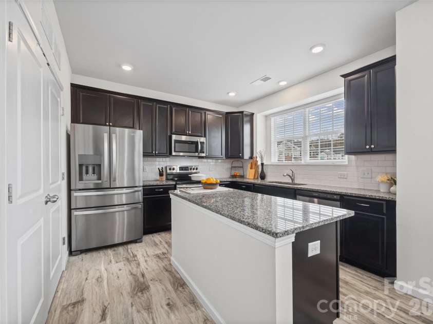 554 Dorman Street, Belmont, NC 28012.  MLS# CAR4345994, YatesRealty ID 10019. 