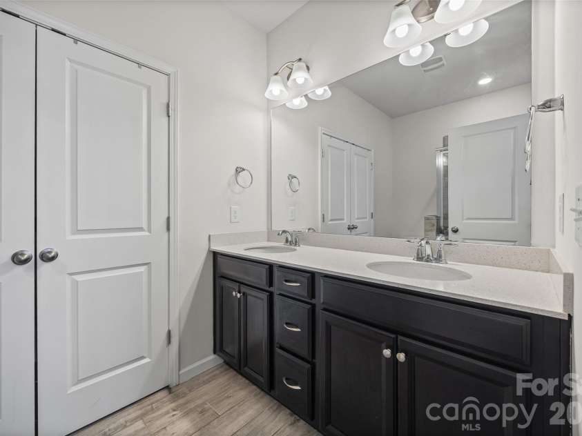 554 Dorman Street, Belmont, NC 28012.  MLS# CAR4345994, YatesRealty ID 10019. 