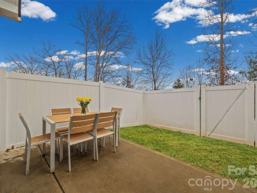 554 Dorman Street, Belmont, NC 28012.  MLS# CAR4345994, YatesRealty ID 10019. 
