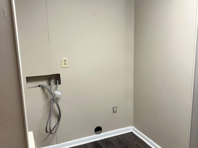 18 Berkley Avenue, Granite Falls, NC 28630.  MLS# CAR4336892, YatesRealty ID 1002. Apartment 5 - Basement Unit - 2 Bedrooms 1 Full Bath