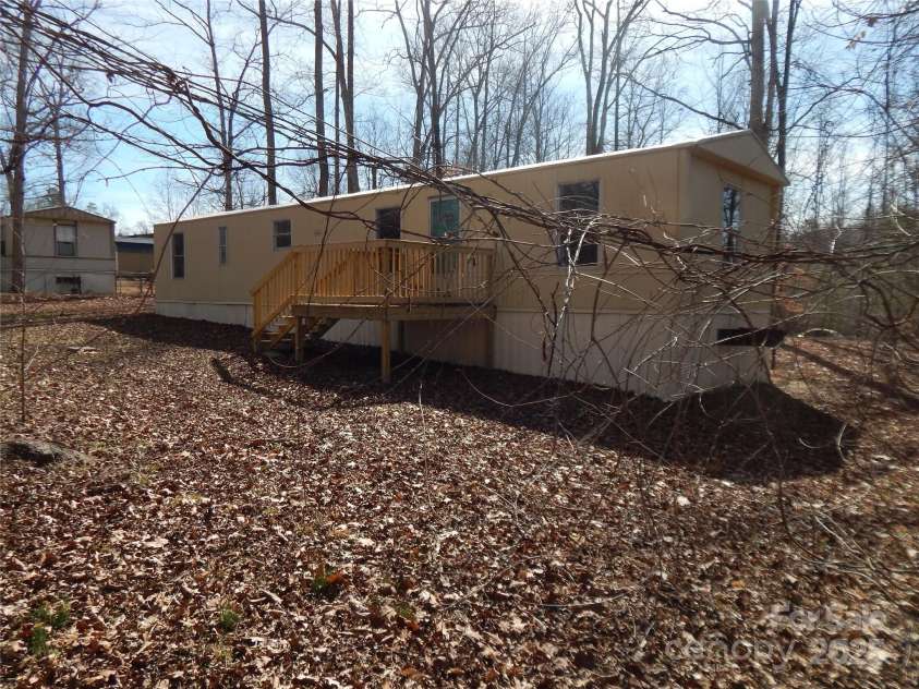 335 Lake Landing Drive, Salisbury, NC 28146.  MLS# CAR4224581, YatesRealty ID 1002. 