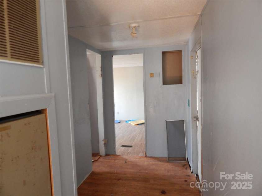 335 Lake Landing Drive, Salisbury, NC 28146.  MLS# CAR4224581, YatesRealty ID 1002. 