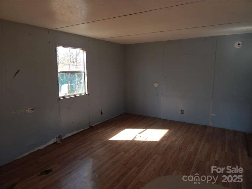 335 Lake Landing Drive, Salisbury, NC 28146.  MLS# CAR4224581, YatesRealty ID 1002. 