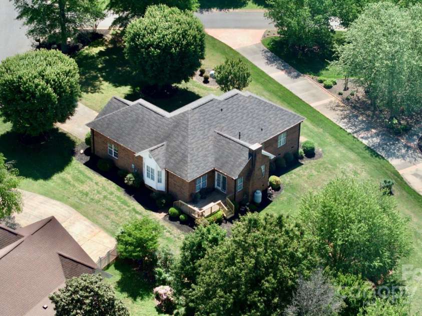 123 Shoreview Drive, Mooresville, NC 28117.  MLS# CAR4248100, YatesRealty ID 10020. Arial Views