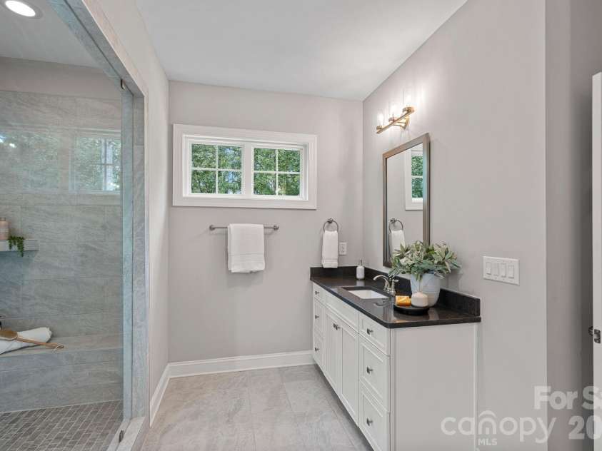 3175 Montreaux Valley Drive, Fort Mill, SC 29707.  MLS# CAR4351434, YatesRealty ID 10020. 