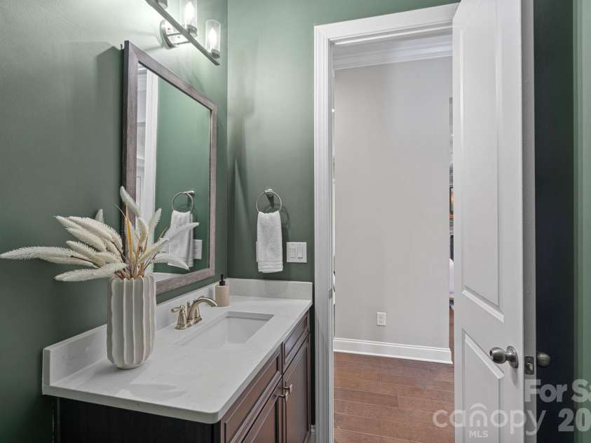 3175 Montreaux Valley Drive, Fort Mill, SC 29707.  MLS# CAR4351434, YatesRealty ID 10020. Half bath on main level