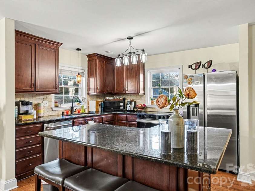 803 White Jenkins Road, Bessemer City, NC 28016.  MLS# CAR4338487, YatesRealty ID 10021. Kitchen