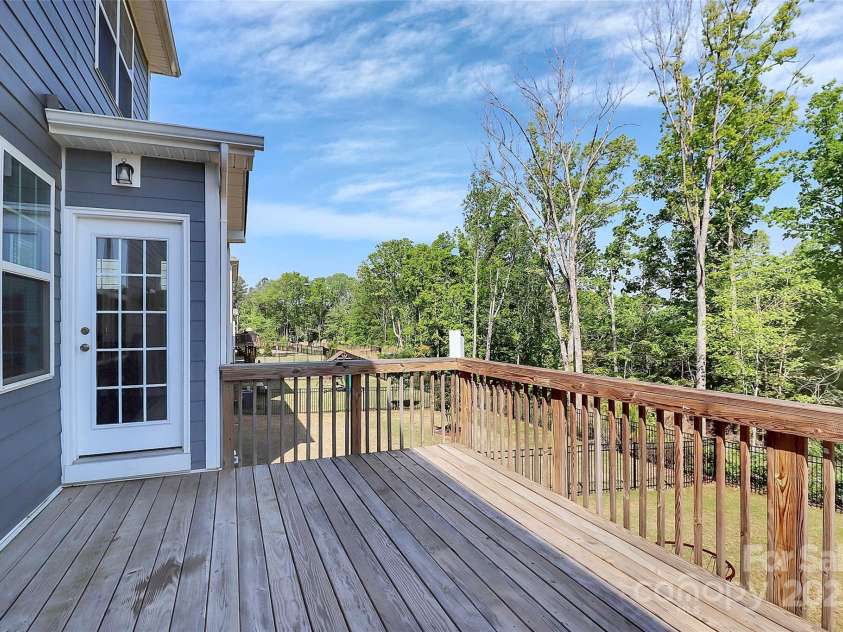 805 Deep River Way, Waxhaw, NC 28173.  MLS# CAR4224589, YatesRealty ID 10021. 