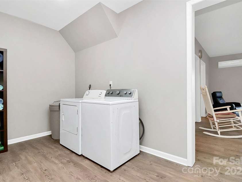 805 Deep River Way, Waxhaw, NC 28173.  MLS# CAR4224589, YatesRealty ID 10021. Basement Laundry