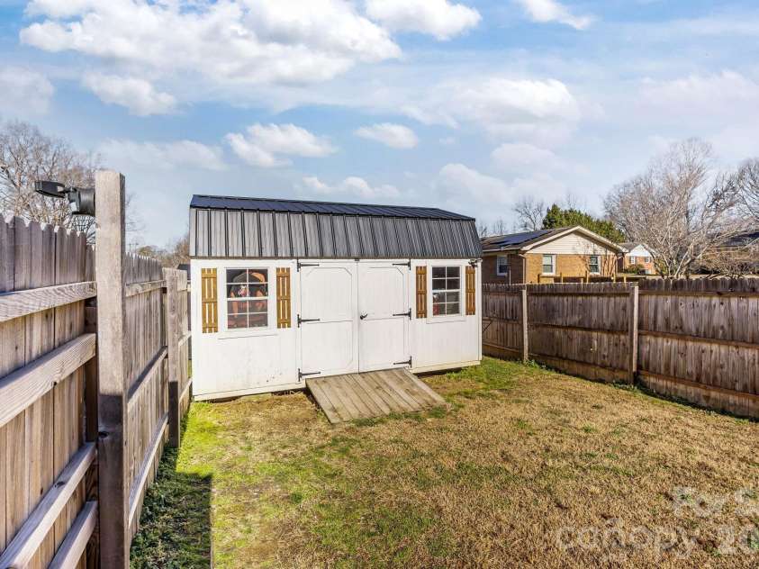 211 Franklin Avenue, Kannapolis, NC 28081.  MLS# CAR4338137, YatesRealty ID 10022. 10x16 Storage Shed