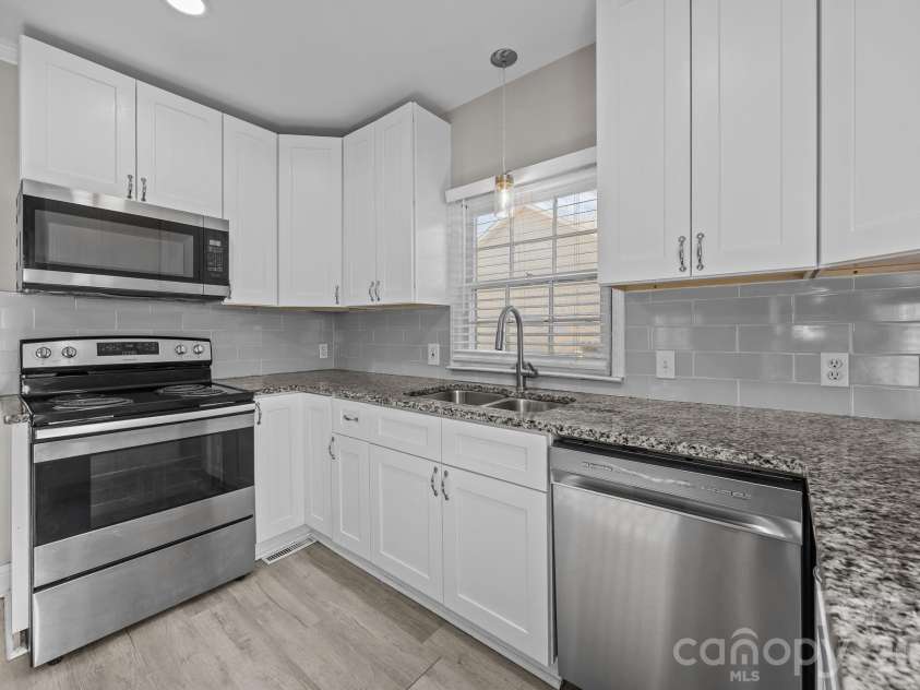 211 Franklin Avenue, Kannapolis, NC 28081.  MLS# CAR4338137, YatesRealty ID 10022. Appliance Detail