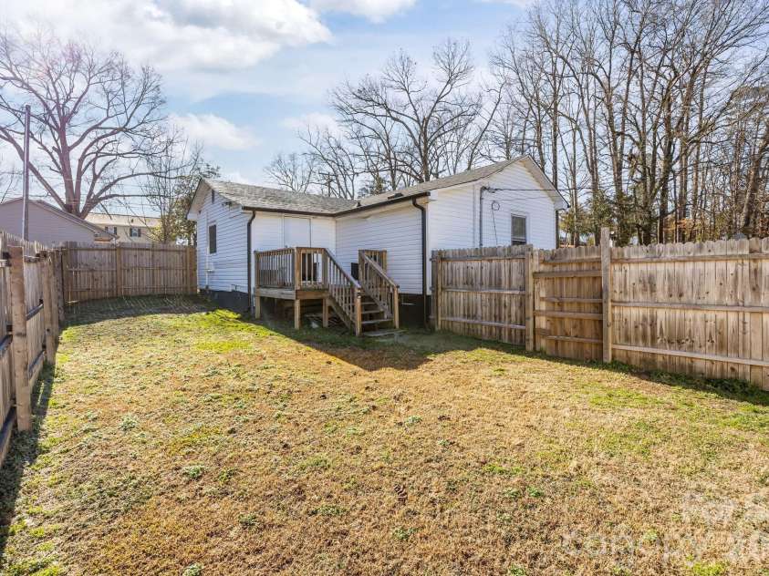 211 Franklin Avenue, Kannapolis, NC 28081.  MLS# CAR4338137, YatesRealty ID 10022. Backyard & Deck