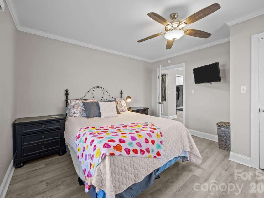 211 Franklin Avenue, Kannapolis, NC 28081.  MLS# CAR4338137, YatesRealty ID 10022. Bedroom